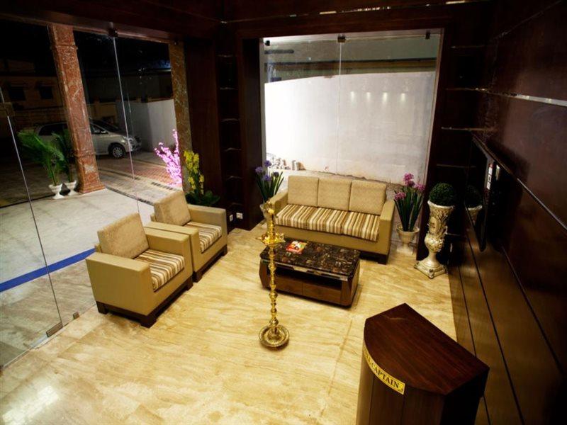 קולורו Hotel Mahalakshmi Residency מראה חיצוני תמונה