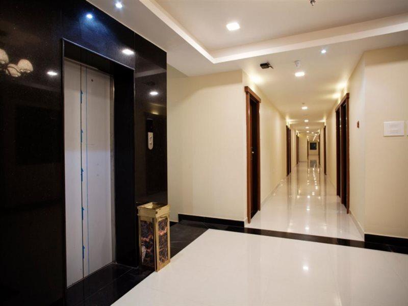 קולורו Hotel Mahalakshmi Residency מראה חיצוני תמונה