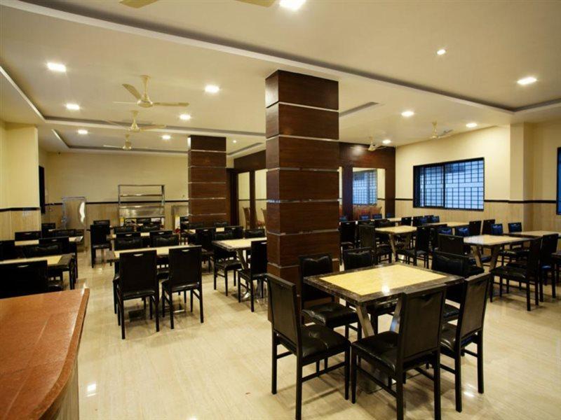 קולורו Hotel Mahalakshmi Residency מראה חיצוני תמונה
