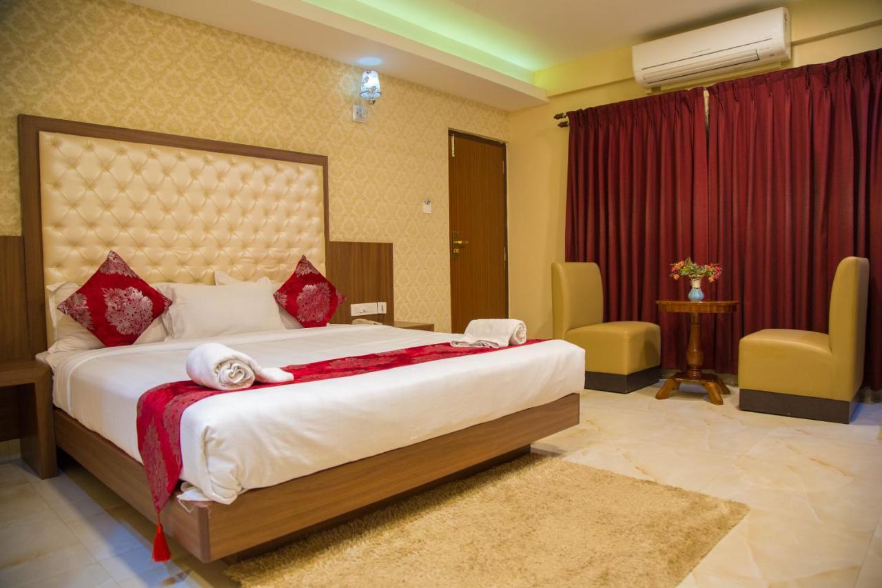 קולורו Hotel Mahalakshmi Residency מראה חיצוני תמונה