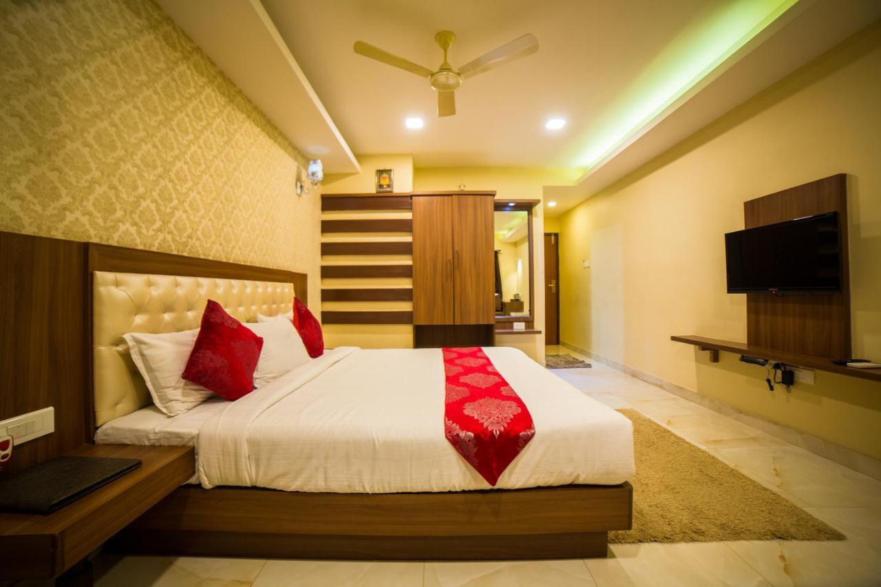 קולורו Hotel Mahalakshmi Residency מראה חיצוני תמונה